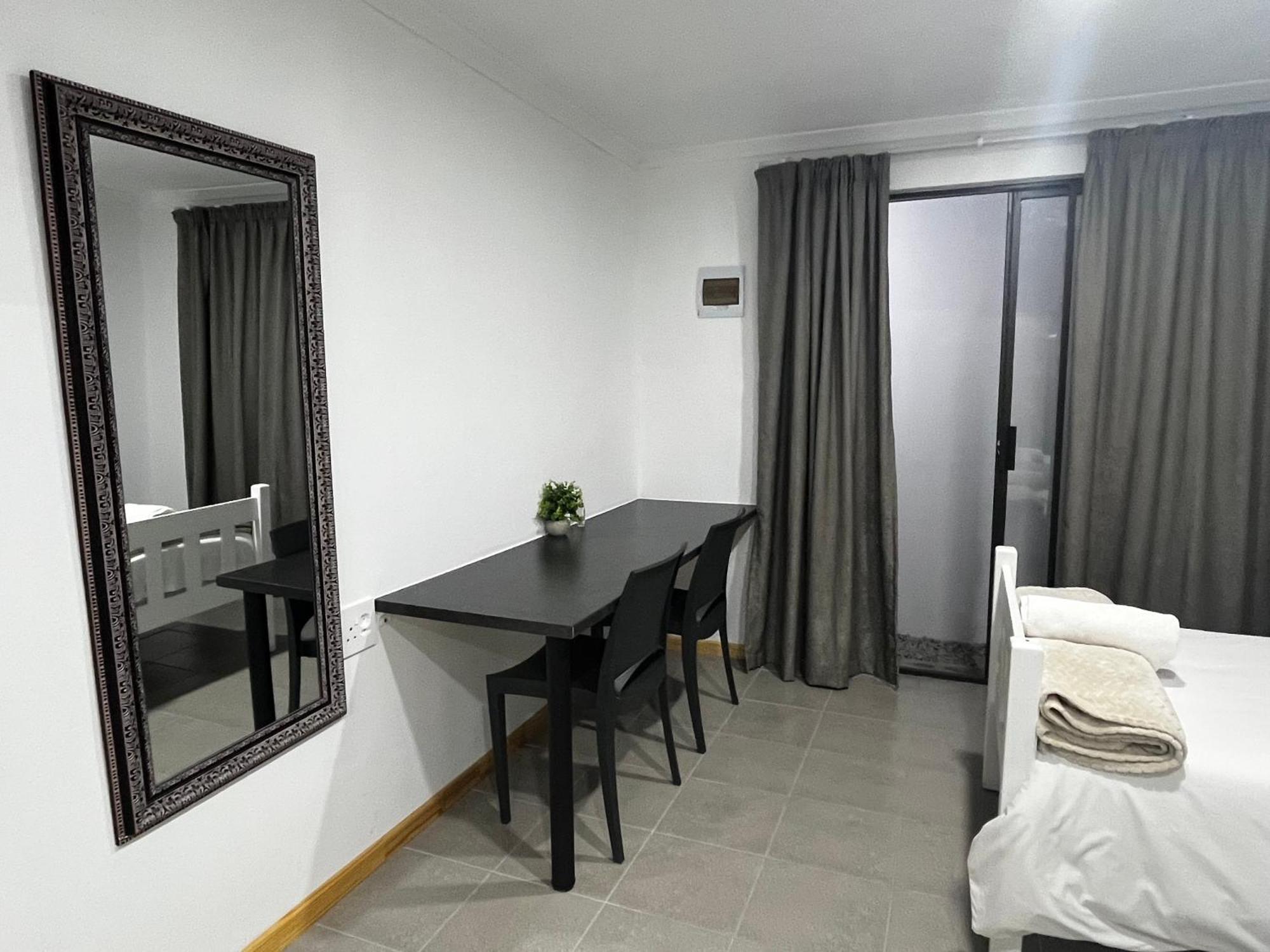 Cradock Guest House & Self Catering Екстериор снимка